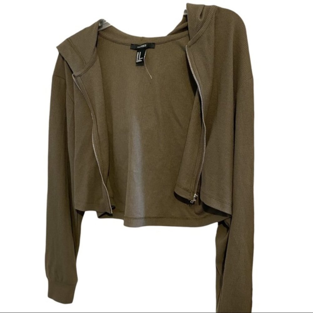 NWOT Forever 21 cropped olive green zip up jacket size medium